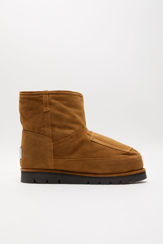 Acne Studios Niedrige Stiefel aus bedrucktem Leder