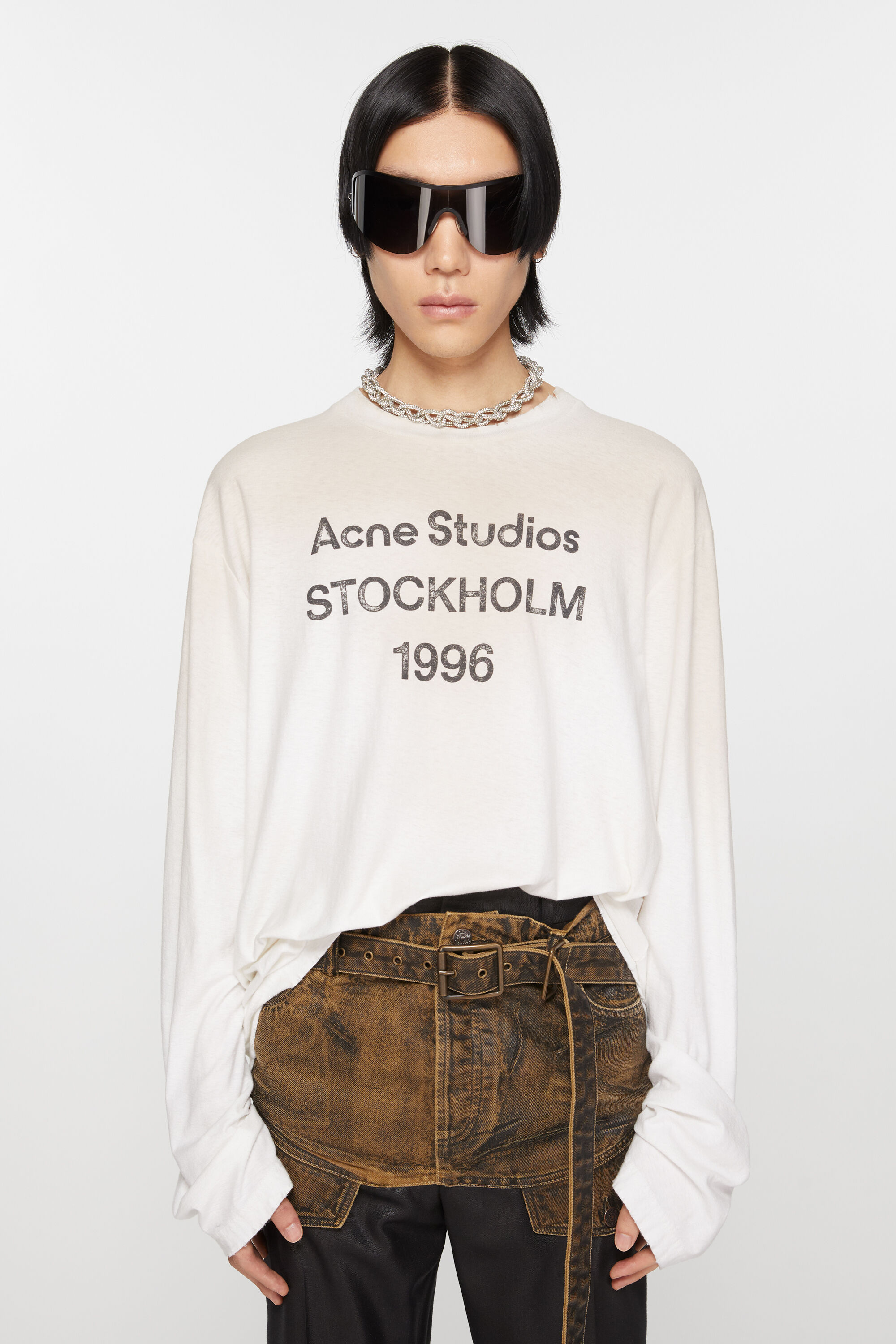 acne studios ホワイト ロゴ Tシャツ