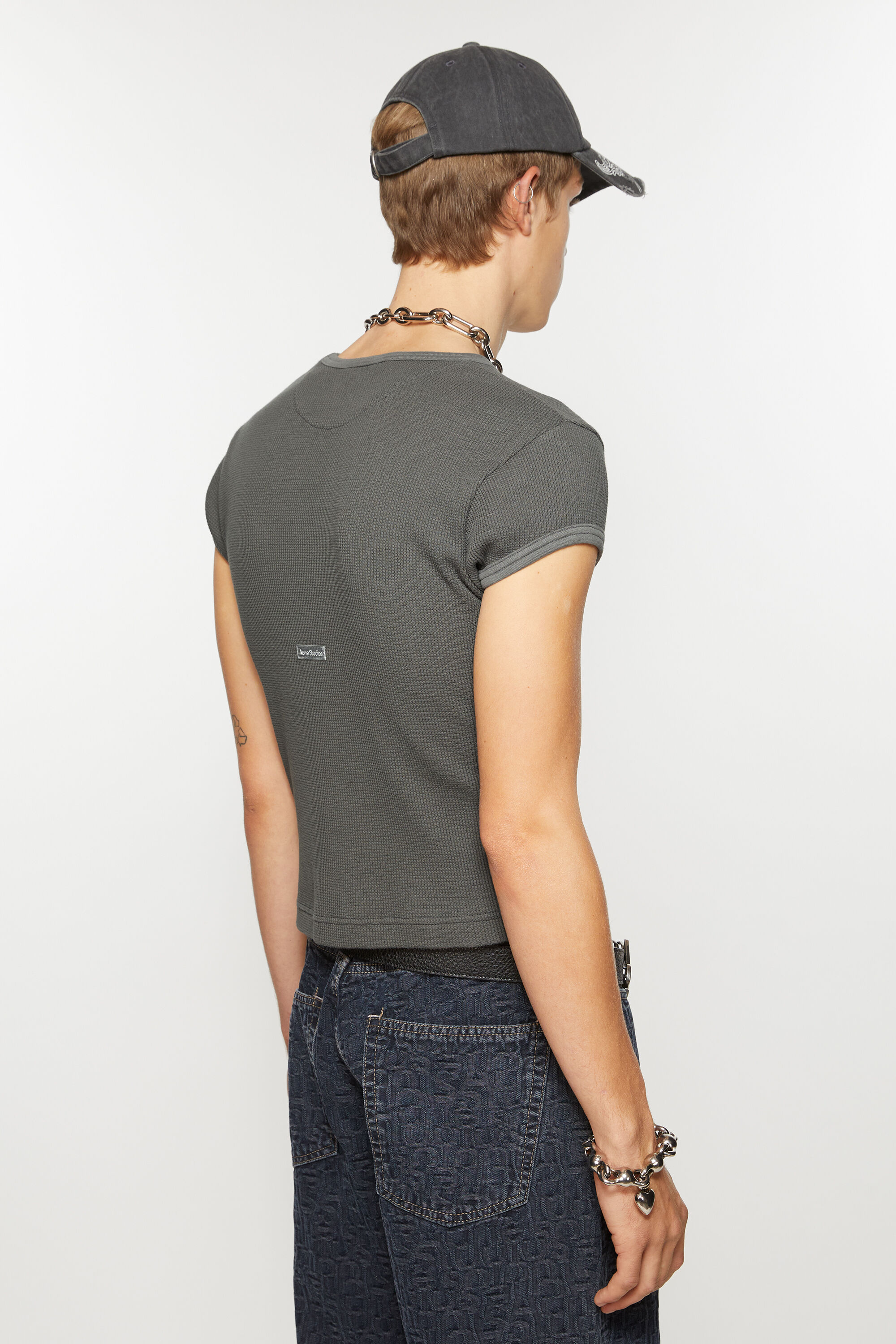 T-shirt - Fitted unisex fit