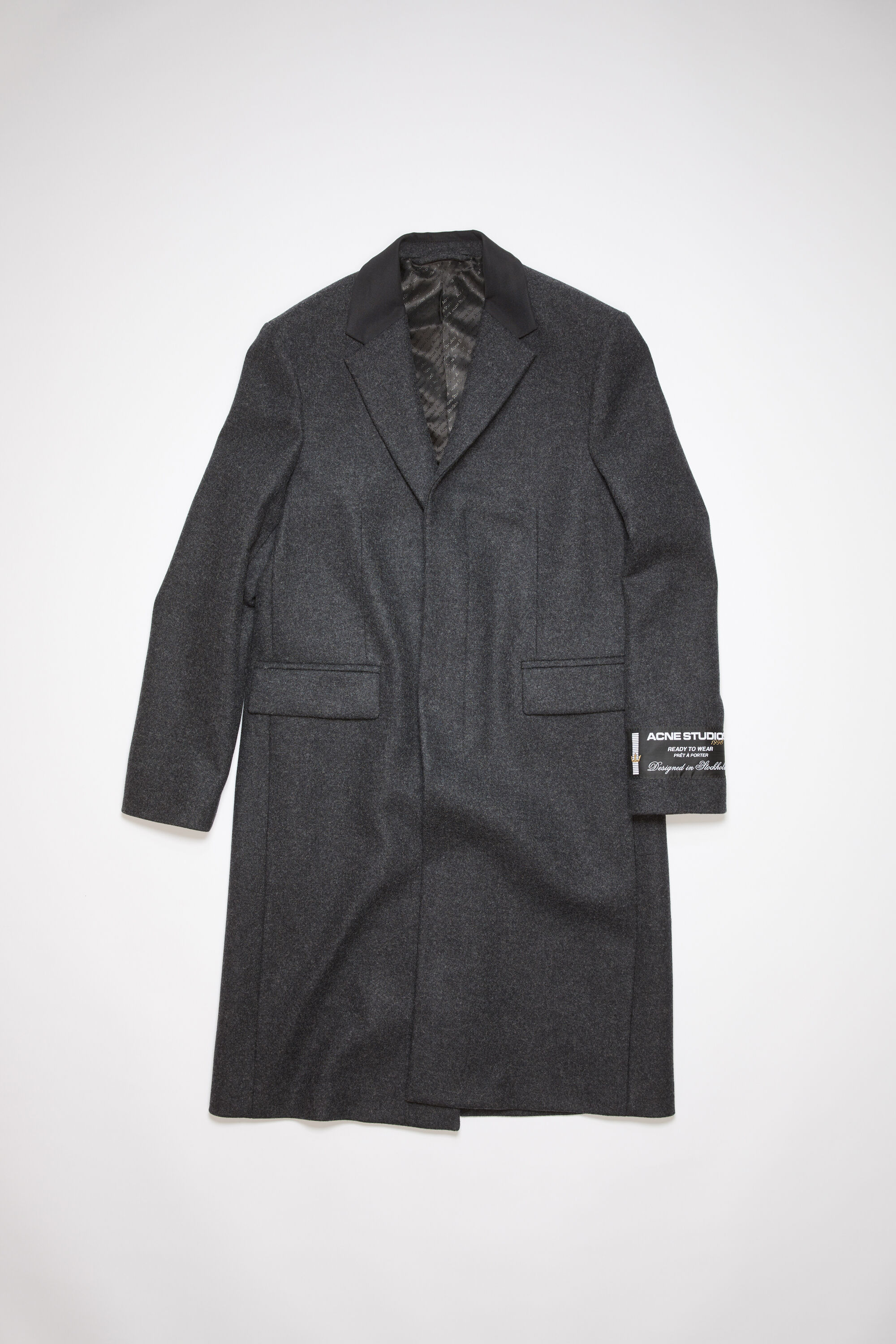 Single-breasted wool blend coat
