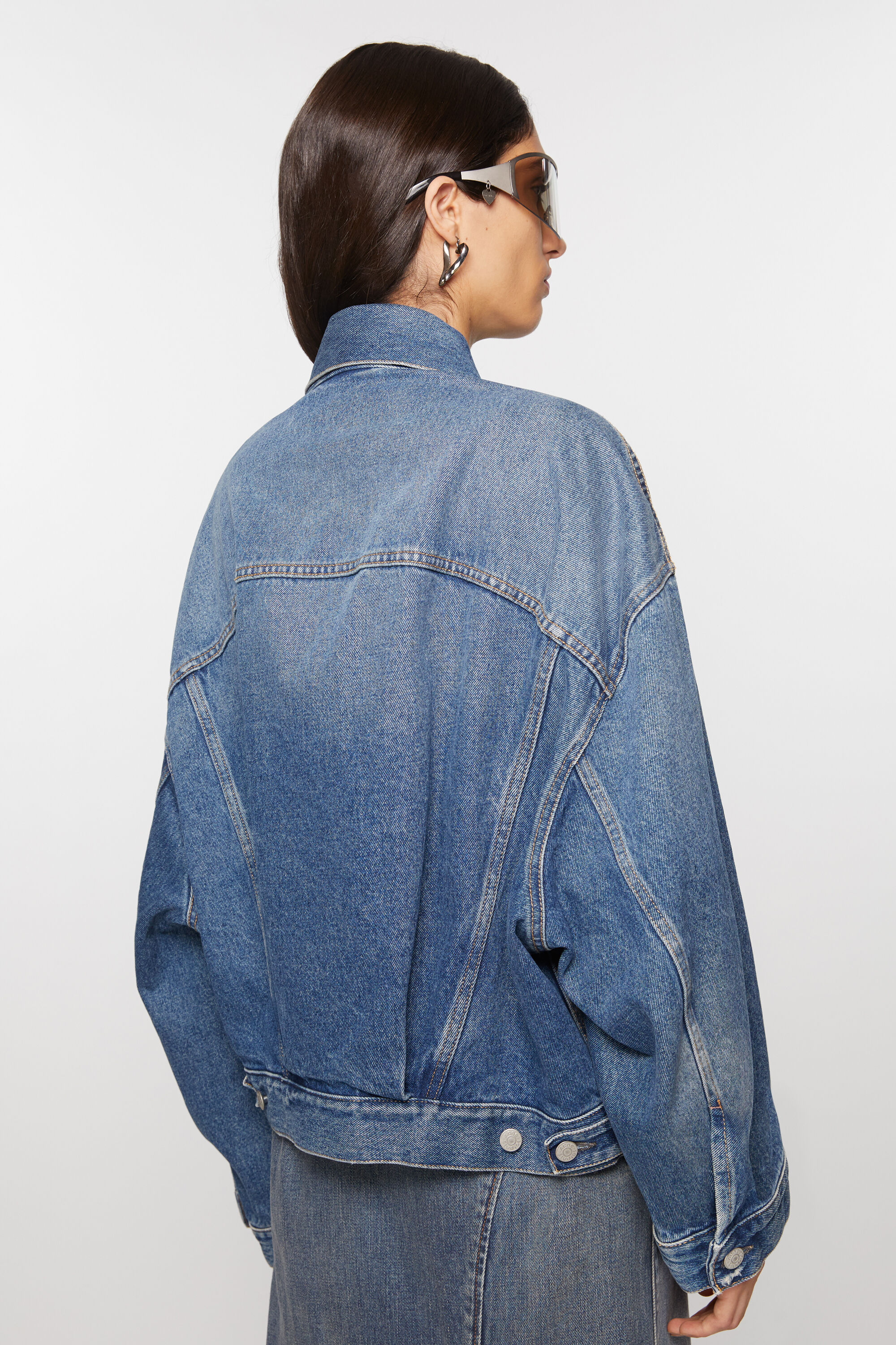 Denim jacket - Relaxed cropped fit