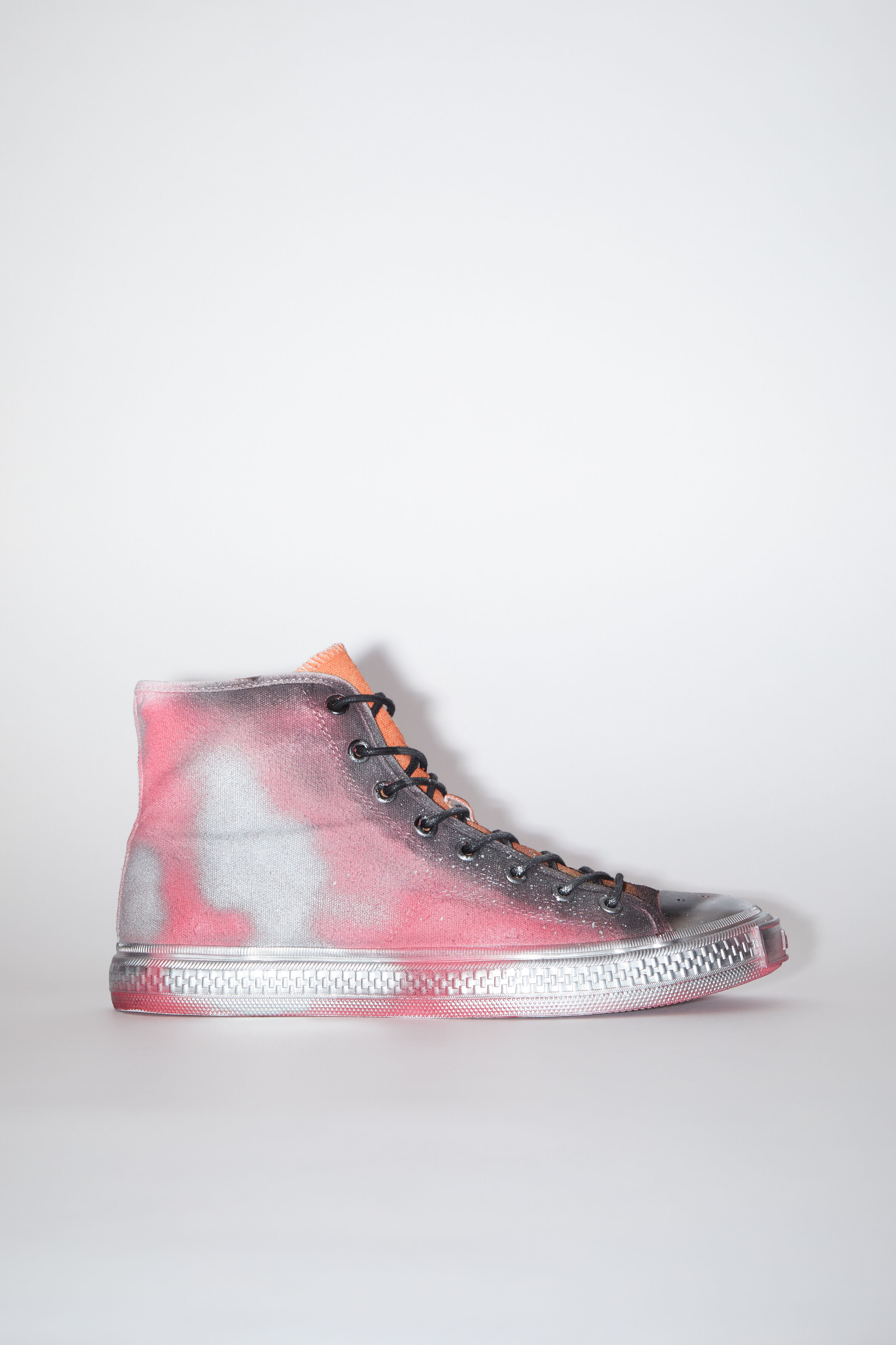 Sprayed high top sneakers