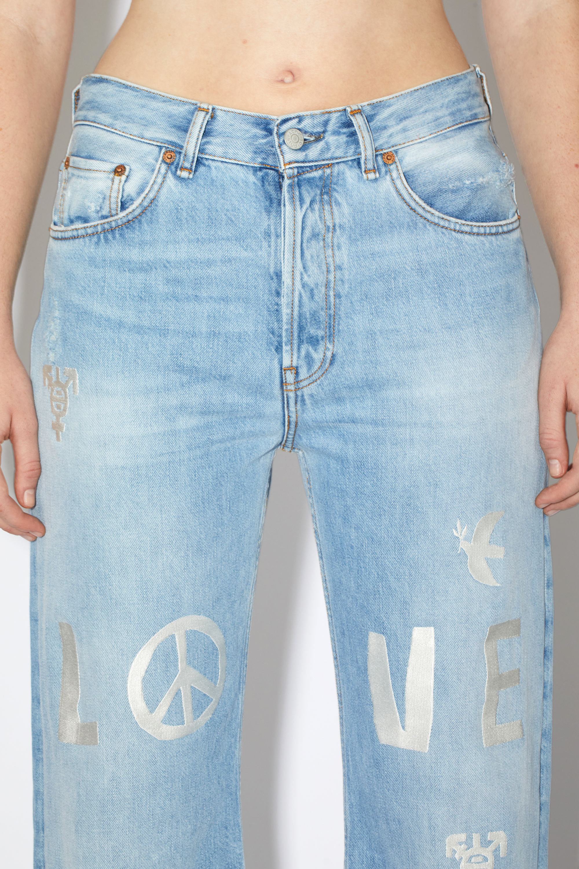 Limited edition embroidered loose fit jeans - 2021