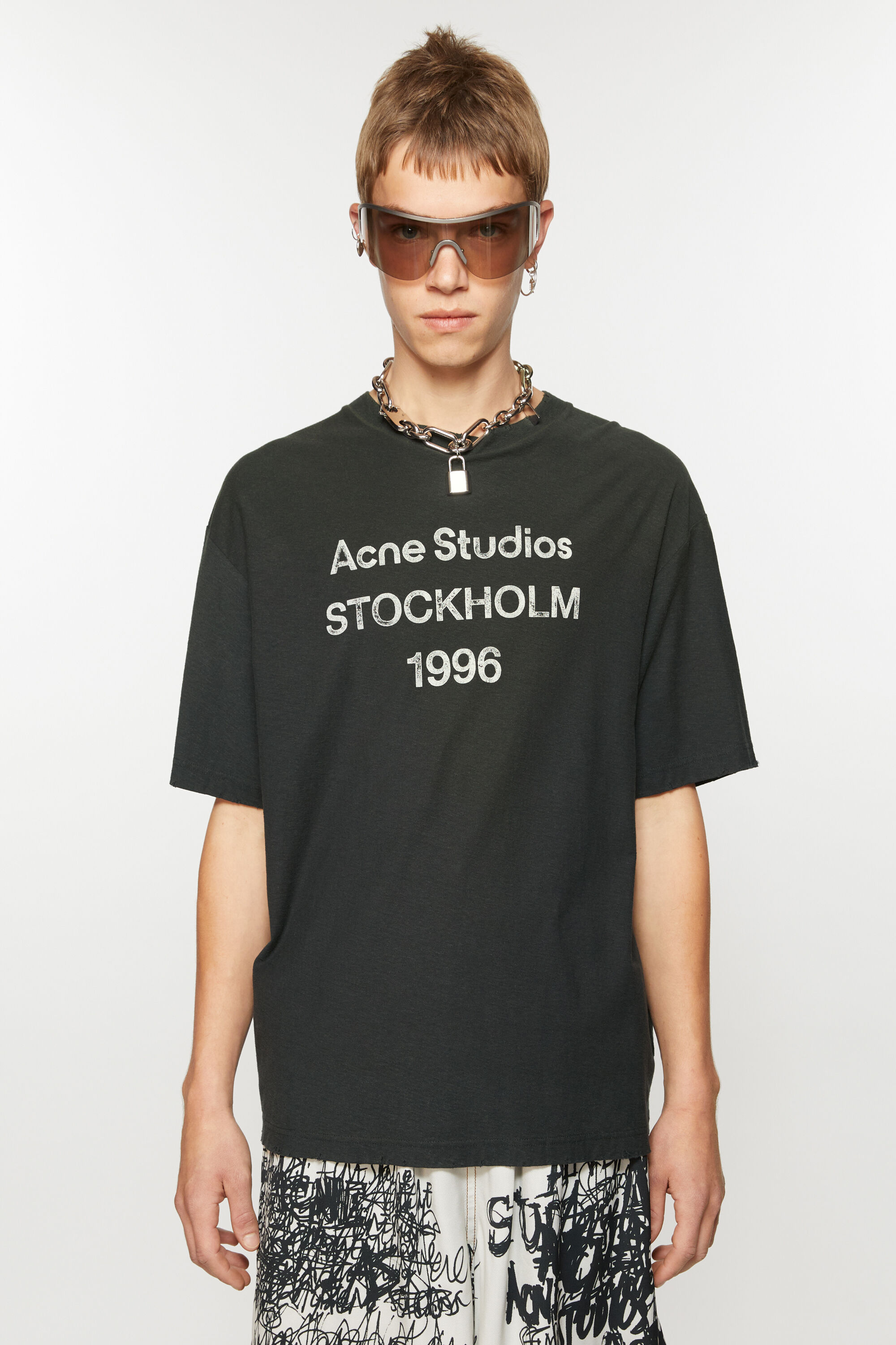 acne studios フェイデッド ブラック Tシャツご検討よろしくお願いいたします