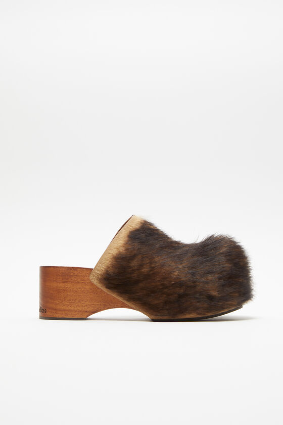 Acne Studios Haarige Holzclogs