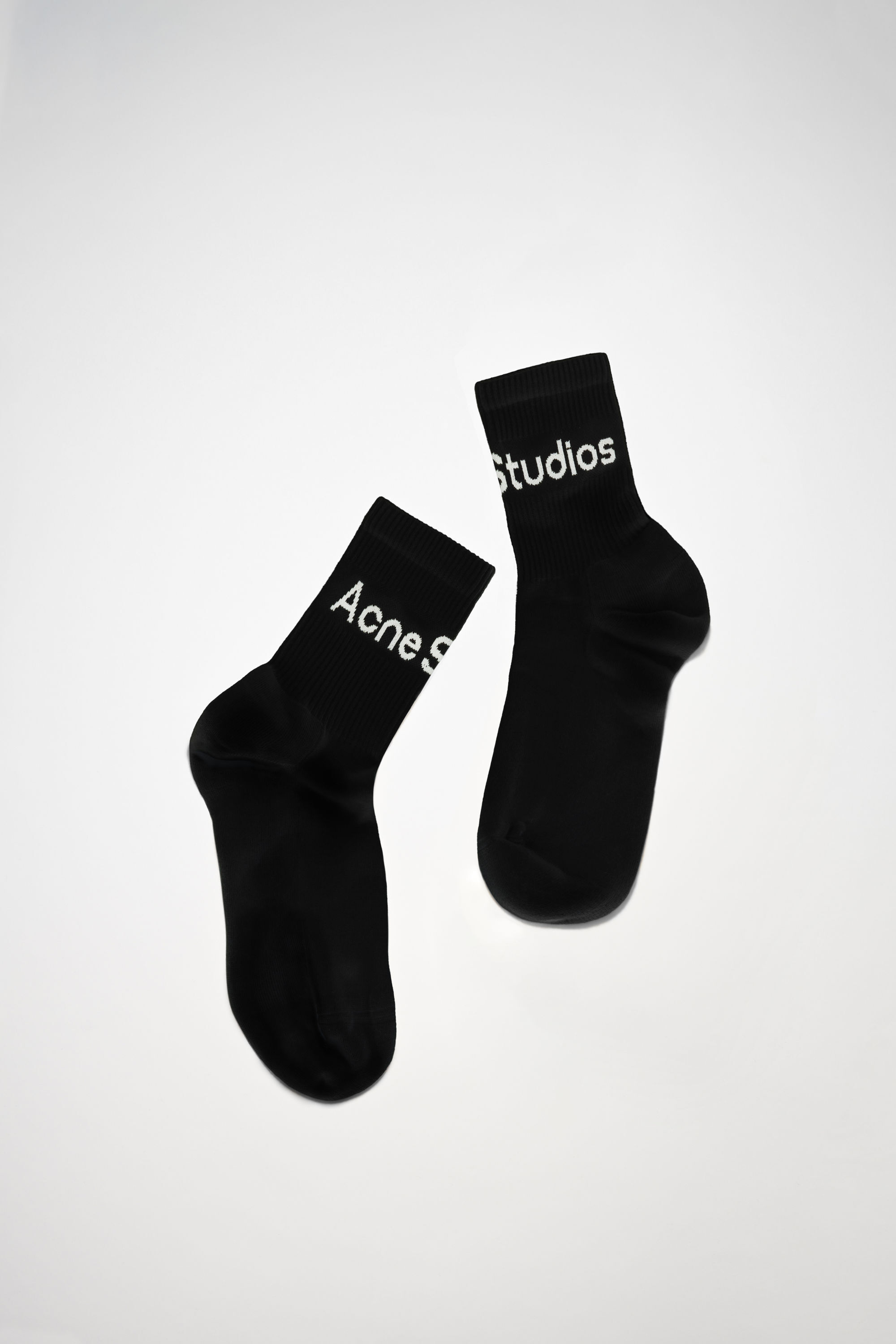 Ribbed logo socks