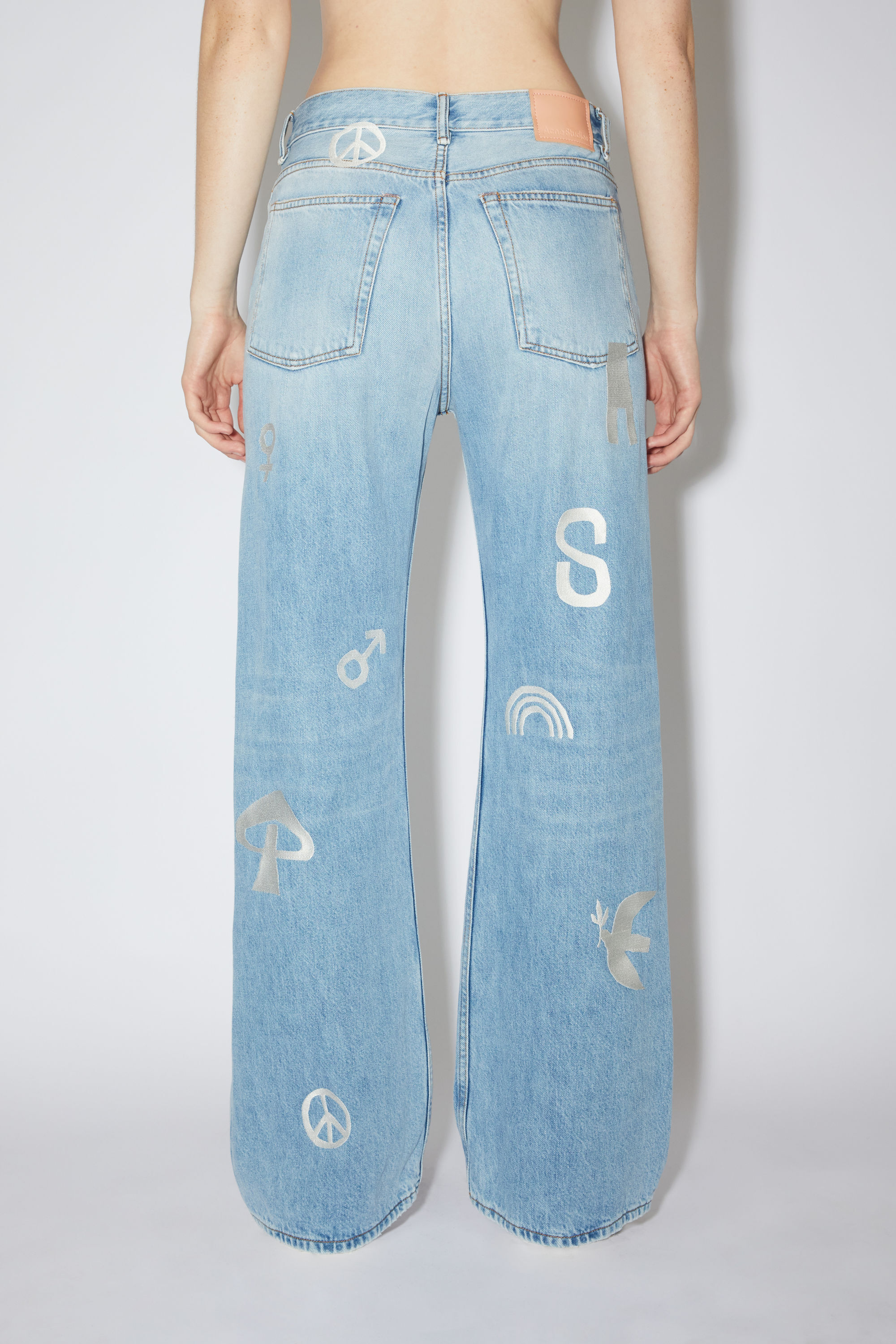 Limited edition embroidered loose fit jeans - 2021
