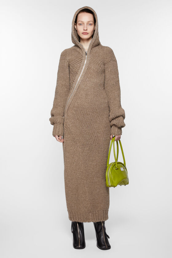 Acne Studios Hooded wool dress Laufsteg-Show