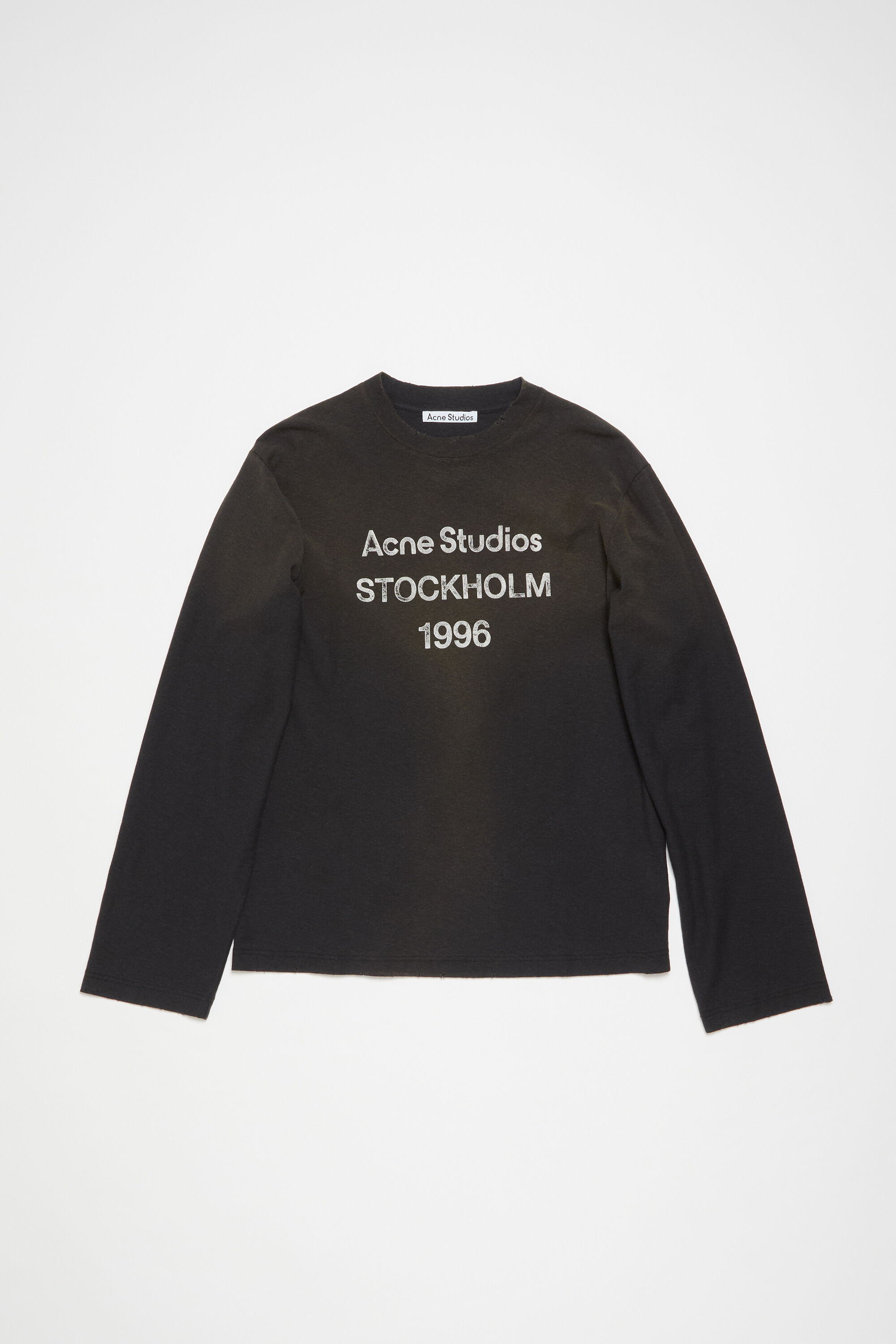 Acne Studios フェイデッドブラックTシャツ定価44000円